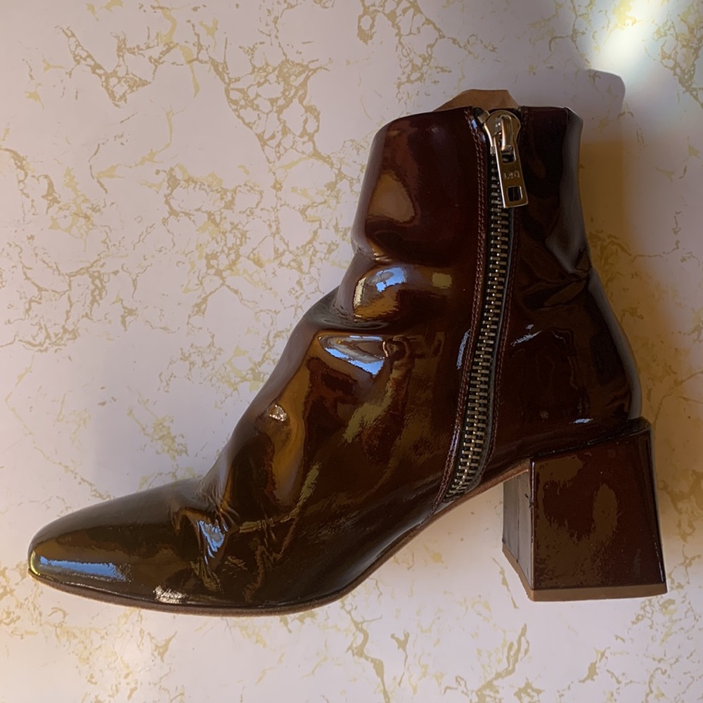 👉LoQ Dark Burgundy Ankle Boots - Picture 3 of 9